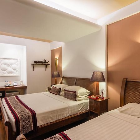 Areindmar Hotel Bagan Bagian luar foto