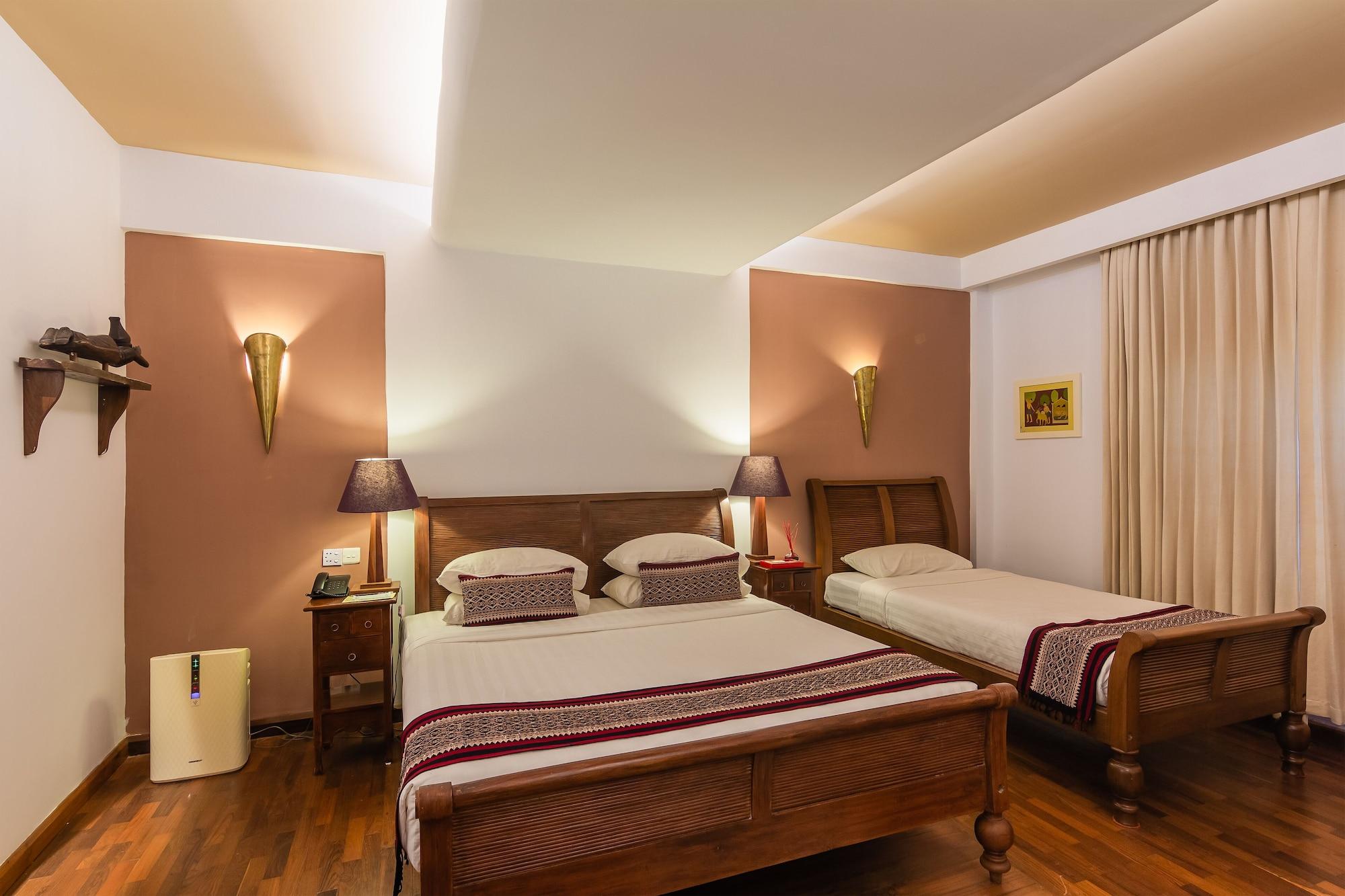 Areindmar Hotel Bagan Bagian luar foto