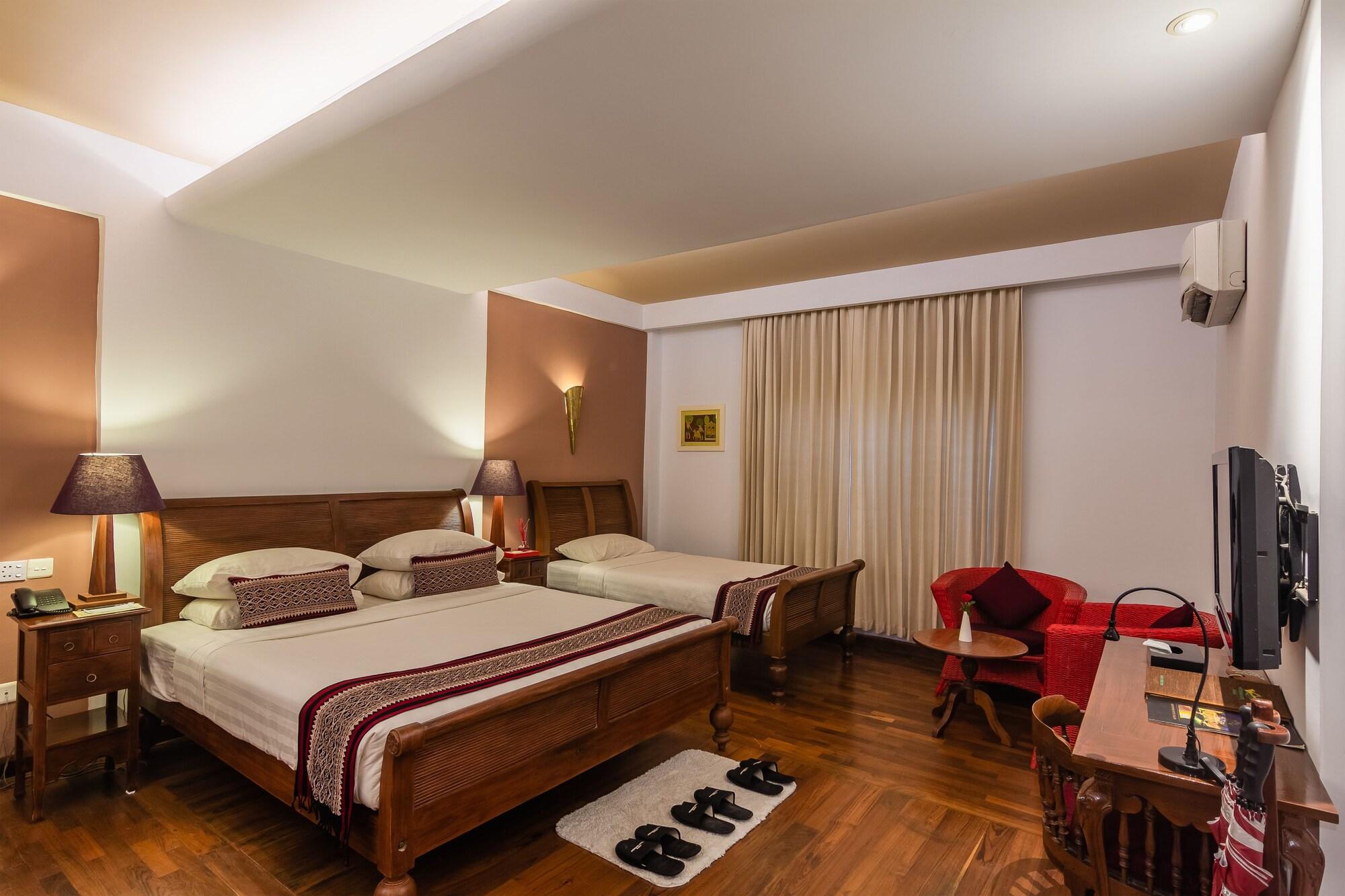 Areindmar Hotel Bagan Bagian luar foto