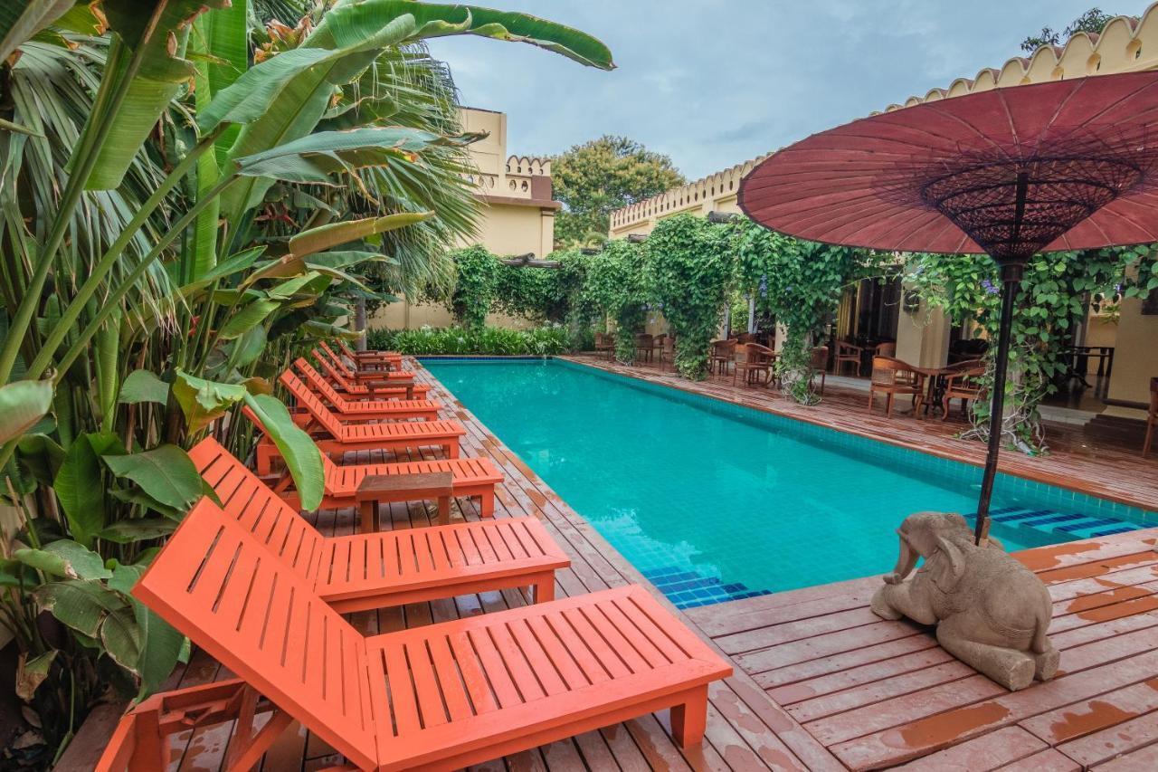 Areindmar Hotel Bagan Bagian luar foto